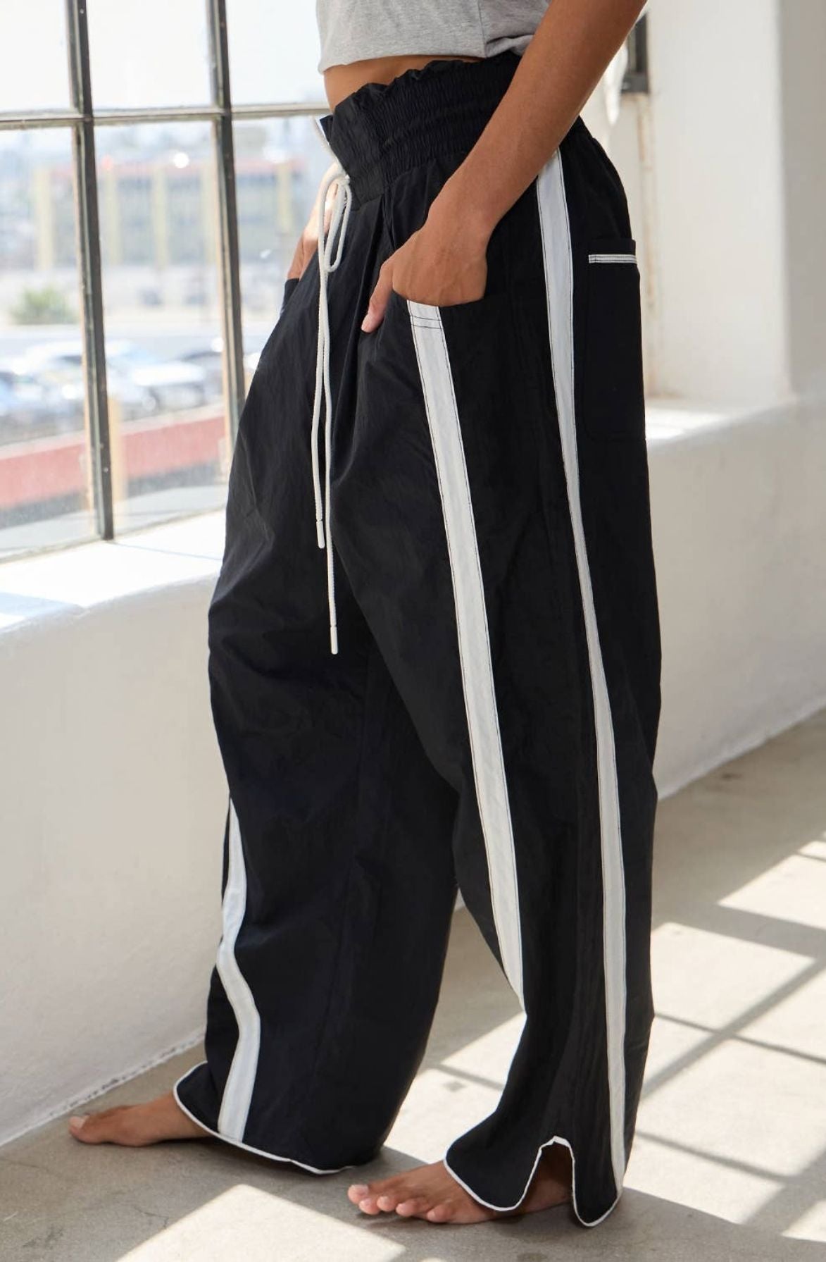 Off Duty Contrast Stripe Windbreaker Pants