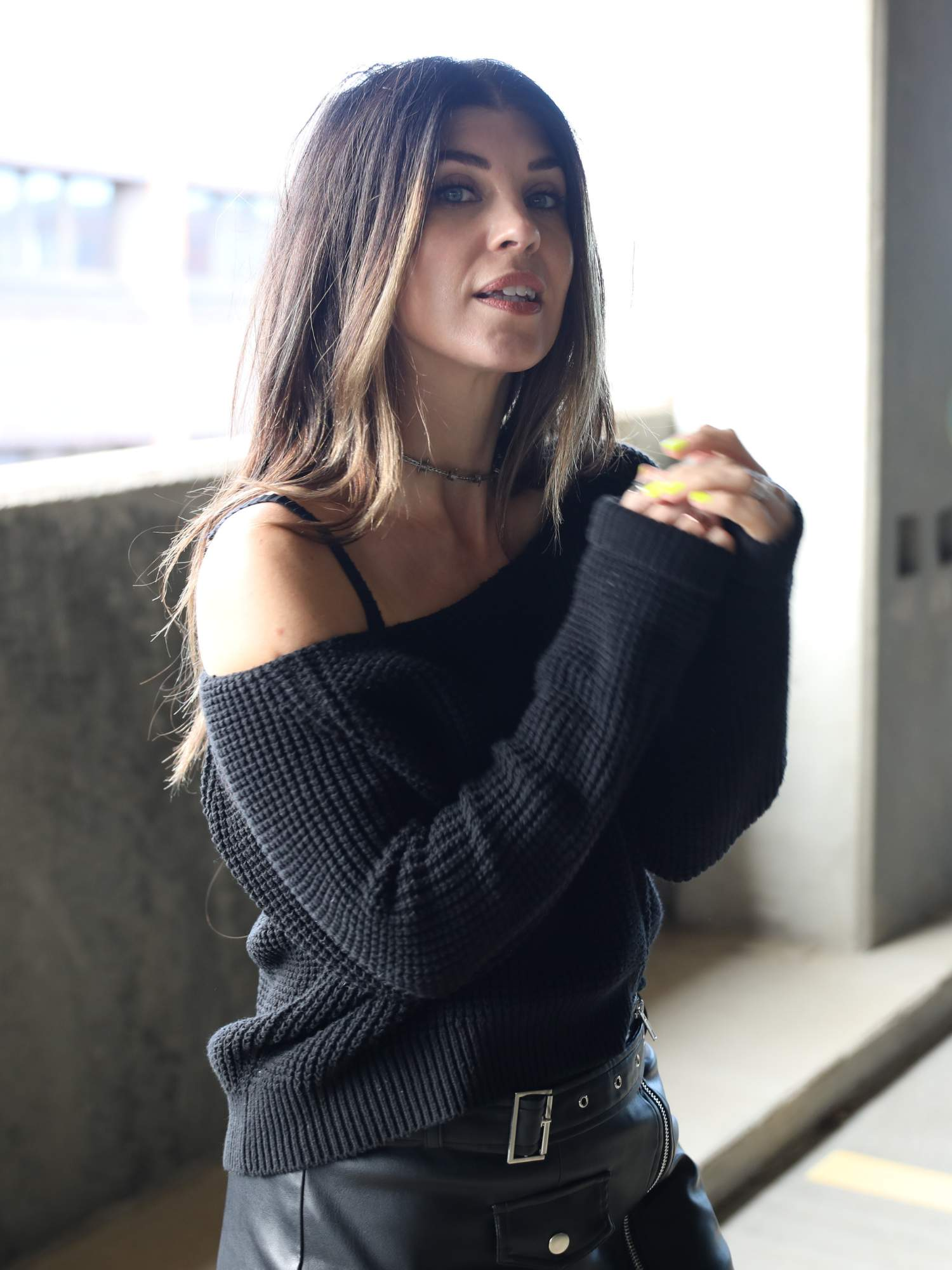 The Val Off the Shoulder Sweater-SHOPxErin